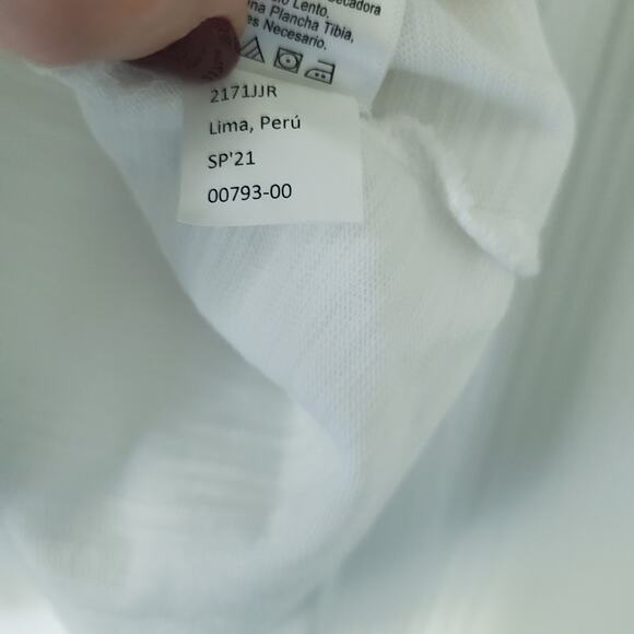 Nation LTD Optic White Traci Bubble Sleeve V-Neck Tee M NWT Bubble Sleeve Flirty - Picture 12 of 13